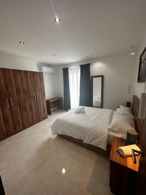 Duplex Penthouse In Gzira Sleeps 6 Exterior foto